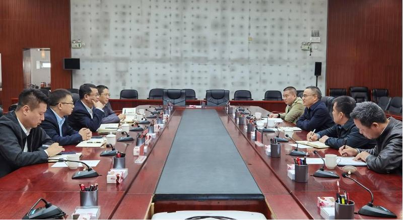 胡流芳拜訪崇左市委常委、常務副市長羅海山