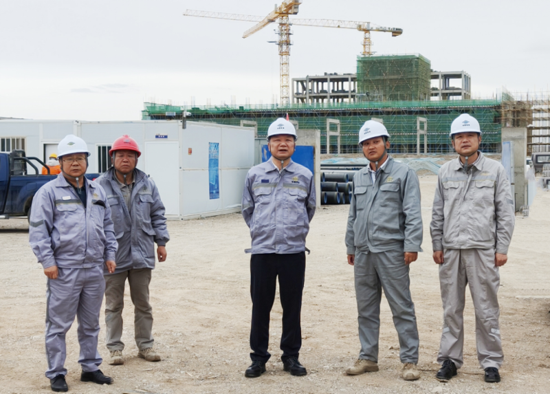 周鴻到華東公司甘肅巨化項目調(diào)研指導(dǎo)工作