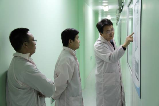 D:\2012.11.29工信部電子司調研\新建文件夾\照片 156.jpg